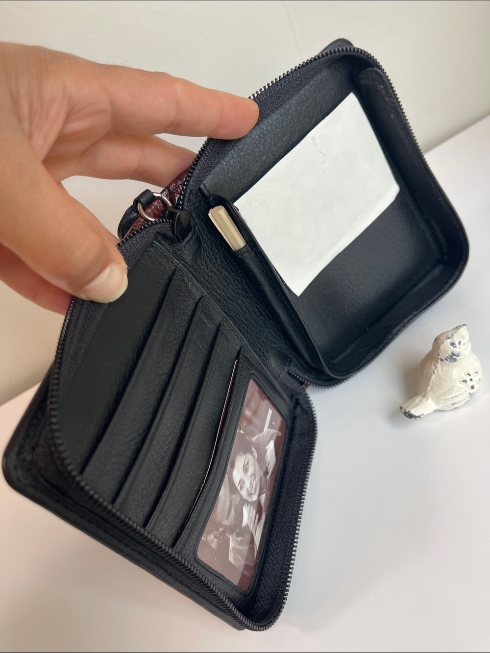 Brighton Vintage Leather Palm Organizer Case - Picture 9 of 16